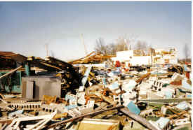 96 tornado 1.jpg (598389 bytes)