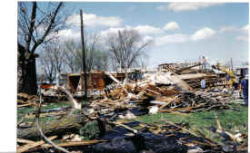 96 tornado 2.jpg (978647 bytes)