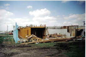 96 tornado 3.jpg (989865 bytes)